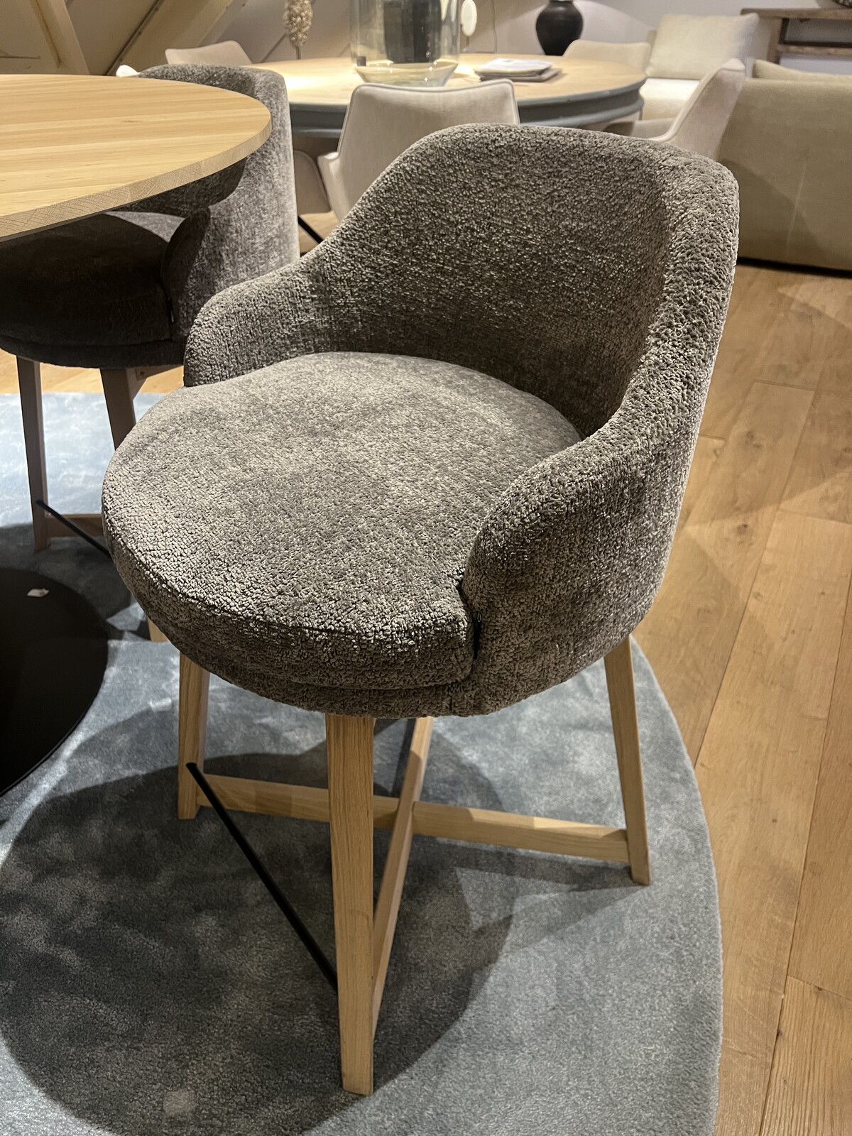 buddha dining set met lena chair 