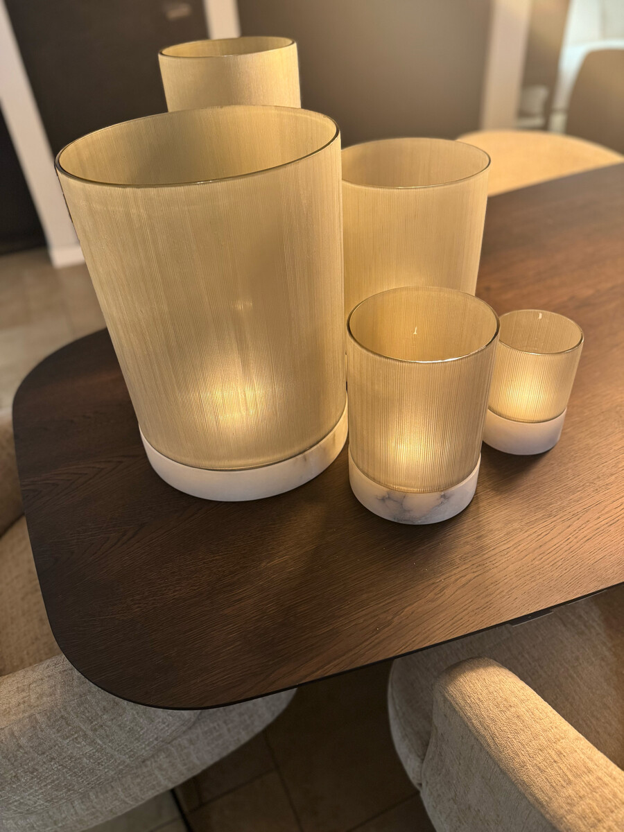 Hurricane ribbel glas en marmer voet