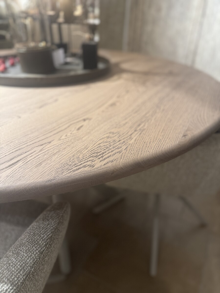 Ronde Eetkamertafel Massief Eiken met bladdikte 3 cm