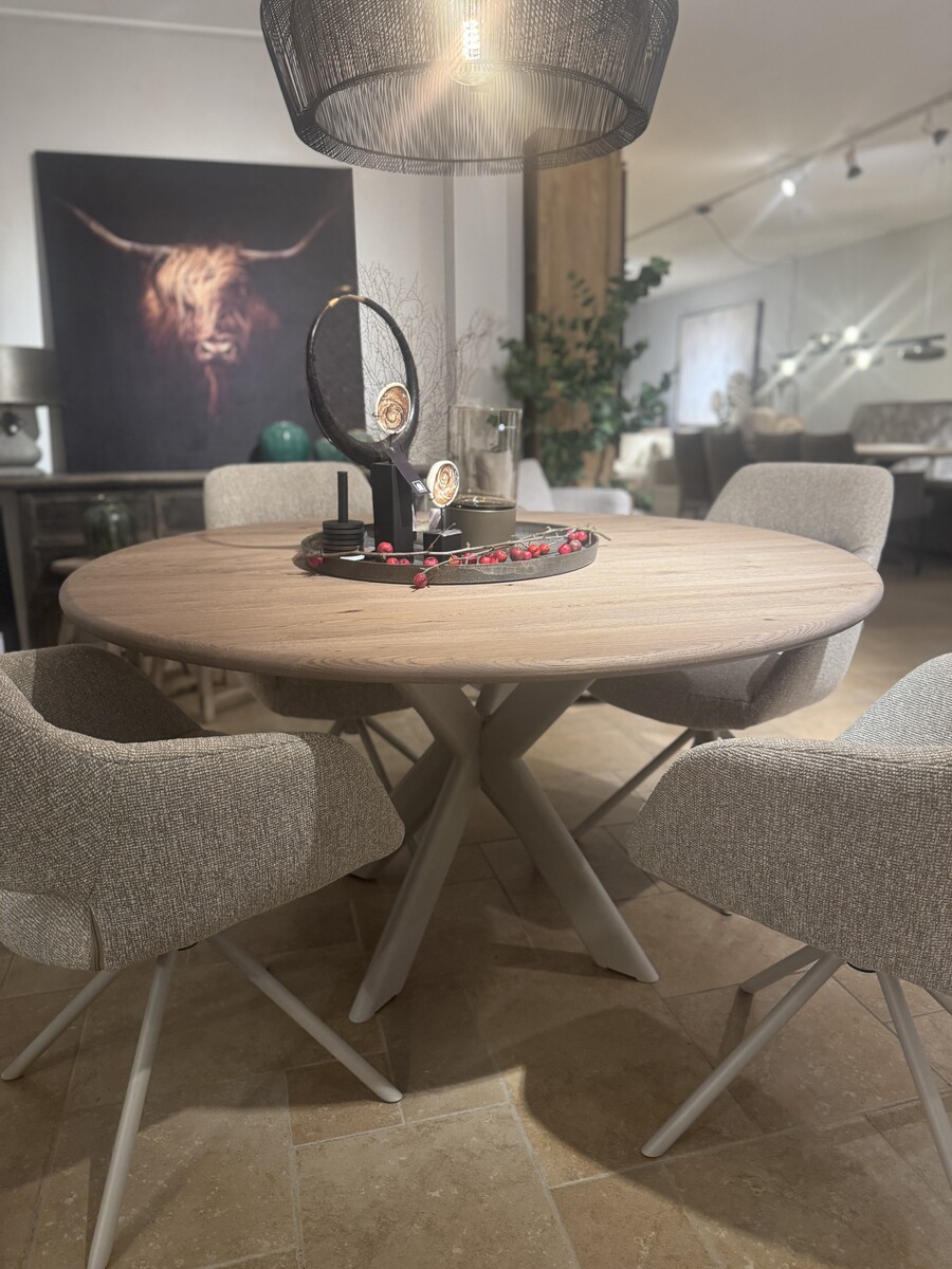 Ronde Eetkamertafel Massief Eiken met bladdikte 3 cm