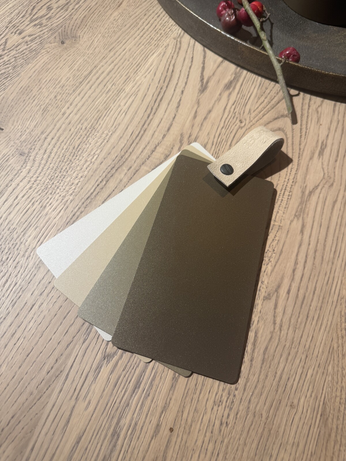 Ronde Eetkamertafel Massief Eiken met bladdikte 3 cm