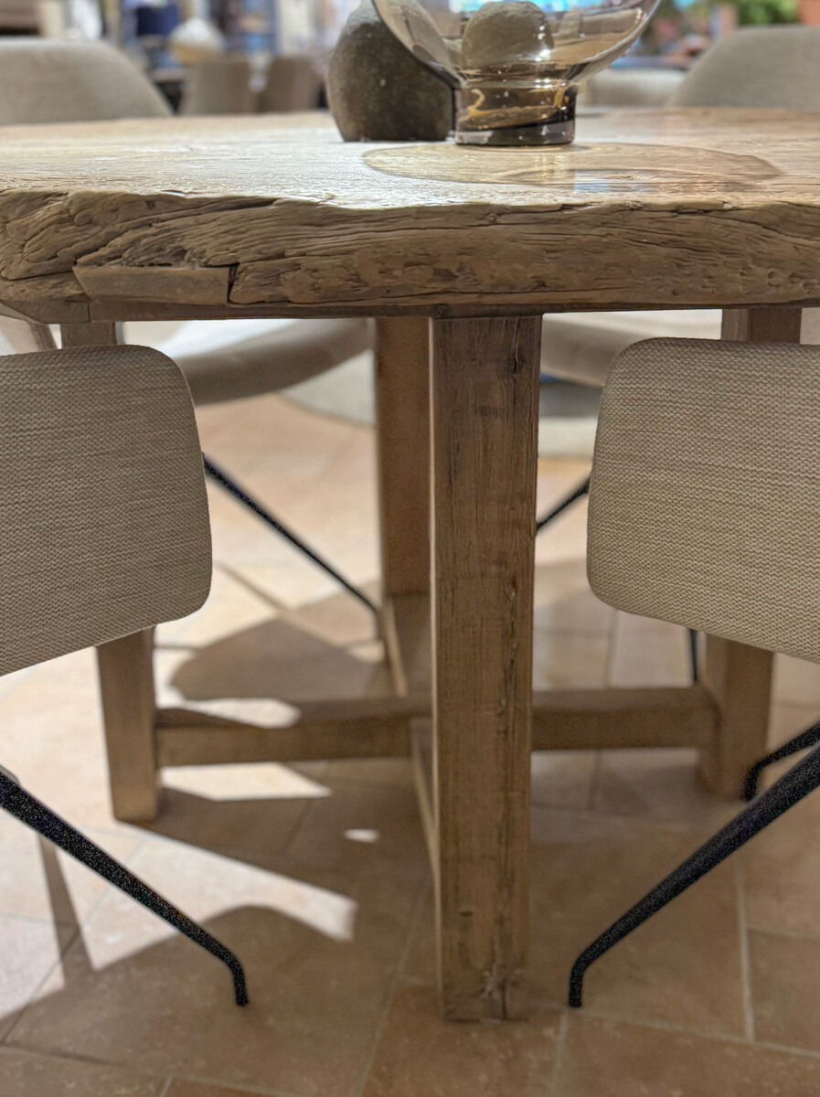 Ronde Tafel Van Massief Iepenhout