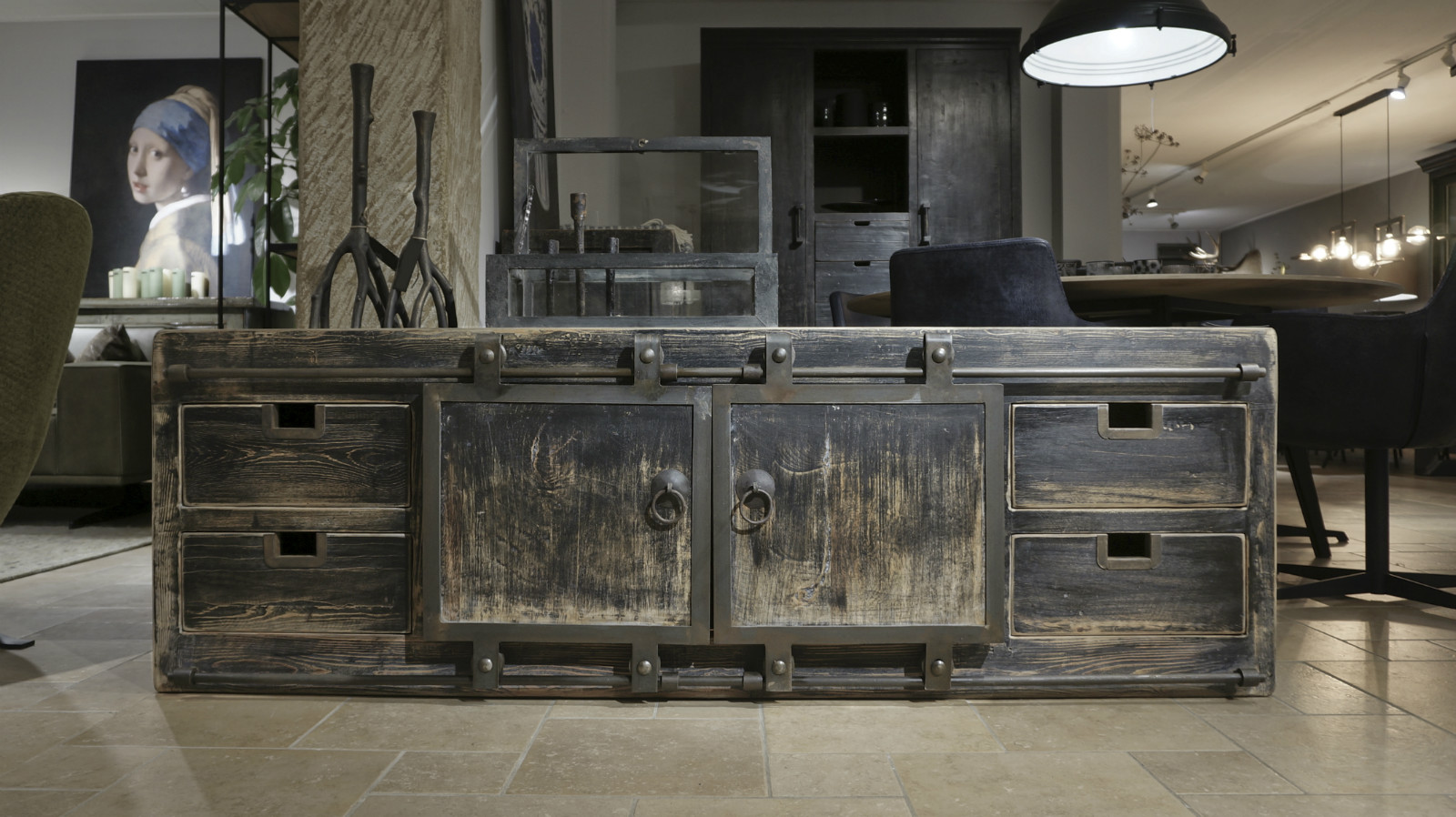 schoonmaken Zachtmoedigheid Gezamenlijke selectie TV meubel vintage Black met stoer metalen schuifdeurbeslag - TV cabinet -  Looiershuis