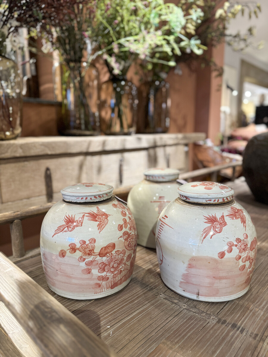Unieke Chinese tabakspotten met roze tekening van vogels en bloemen