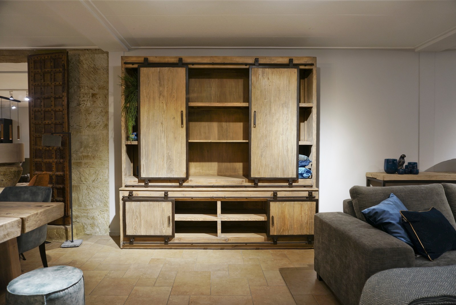 Wandkast Pure Natural Elm Barndoors - Collectie - Looiershuis